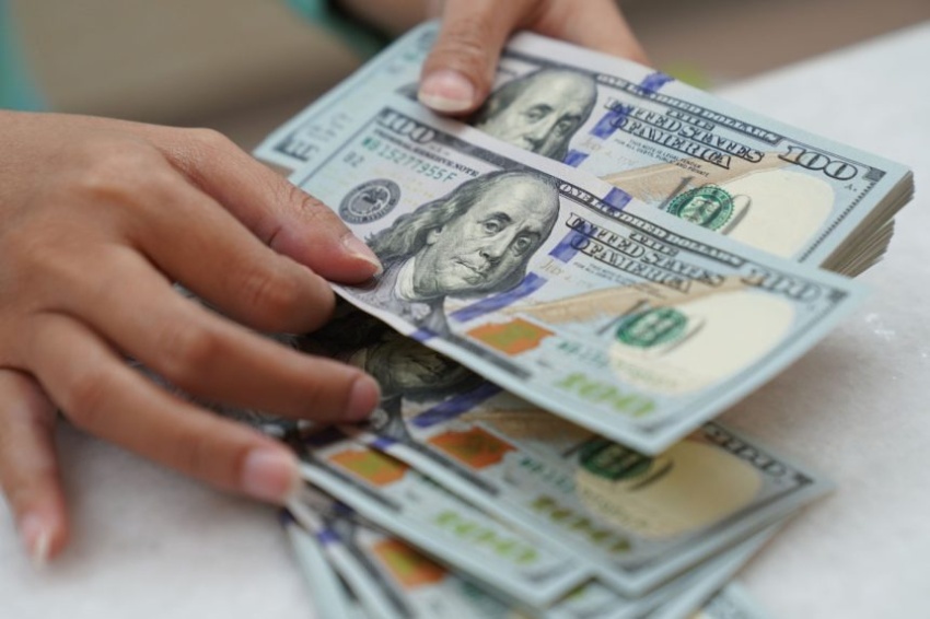 تراجع ملحوظ في أسعار صرف العملات الأجنبية واستقرار نسبي في أسواق المعدن النفيس - تراجع ملحوظ في أسعار صرف العملات الأجنبية واستقرار نسبي في أسواق المعدن النفيس - تراجع ملحوظ في أسعار صرف العملات الأجنبية واستقرار نسبي في أسواق المعدن النفيس - تراجع ملحوظ في أسعار صرف العملات الأجنبية واستقرار نسبي في أسواق المعدن النفيس - تراجع ملحوظ في أسعار صرف العملات الأجنبية واستقرار نسبي في أسواق المعدن النفيس - Noticeable Decline in Foreign Exchange Rates and Relative Stability in Precious Metal Markets - Noticeable Decline in Foreign Exchange Rates and Relative Stability in Precious Metal Markets